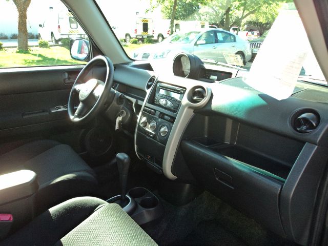 2006 Scion xB SW2