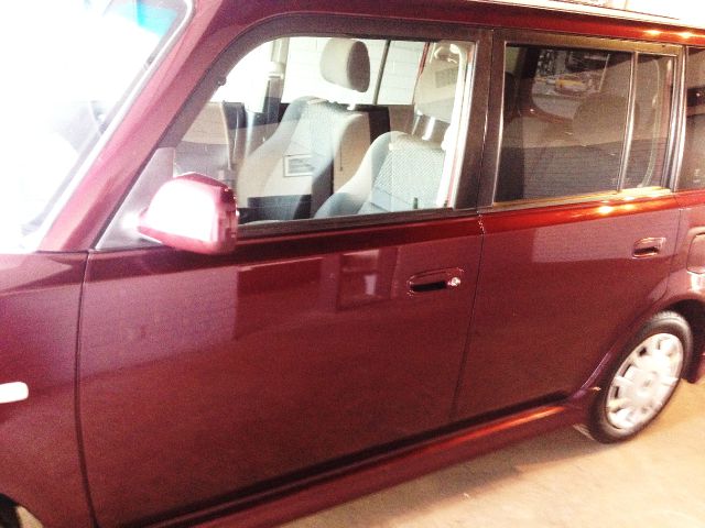 2006 Scion xB SW2