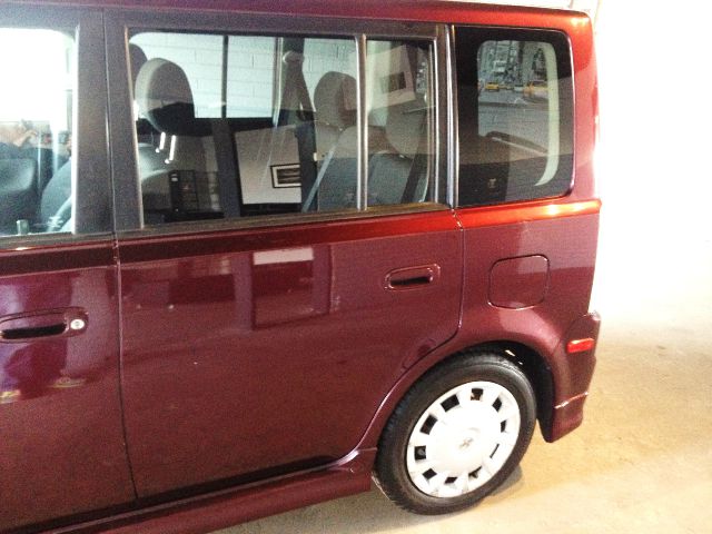 2006 Scion xB SW2