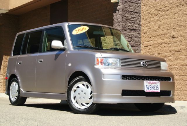 2006 Scion xB SW2