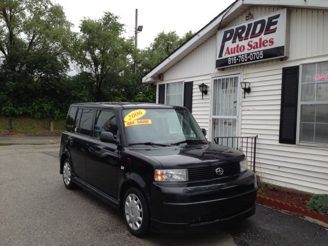 2006 Scion xB SW2