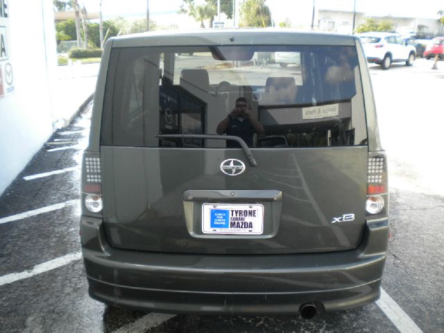 2006 Scion xB SW2