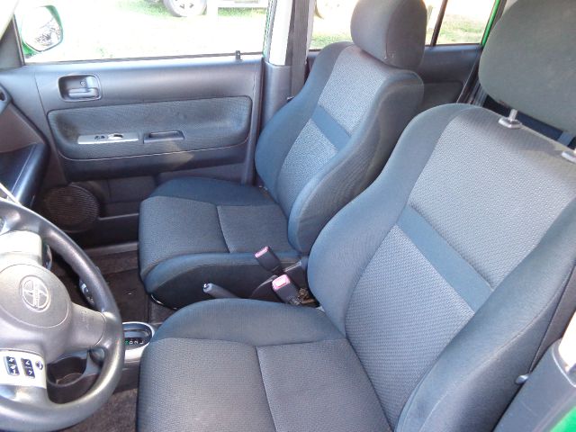2006 Scion xB SW2