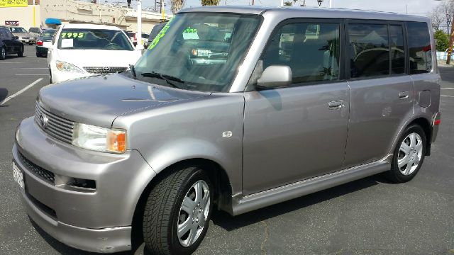 2006 Scion xB SW2