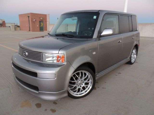2006 Scion xB SW2