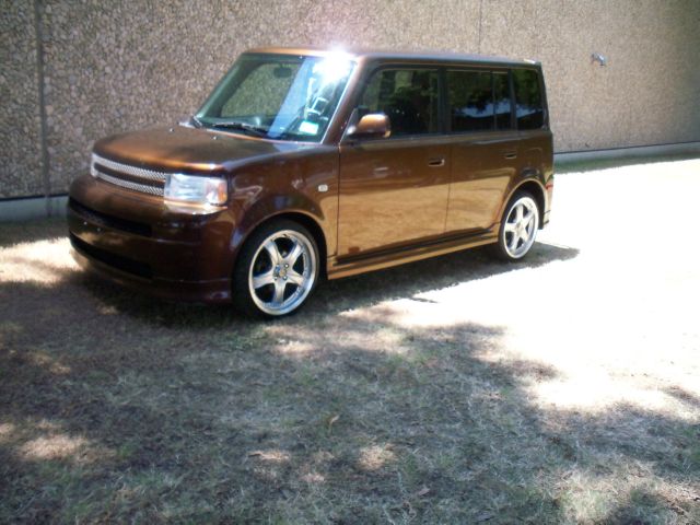 2006 Scion xB SW2