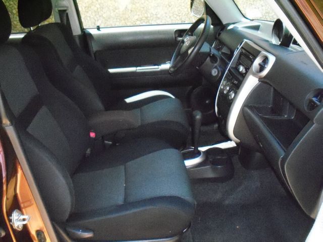 2006 Scion xB SW2