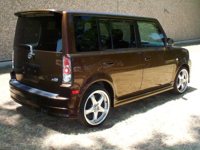 2006 Scion xB SW2