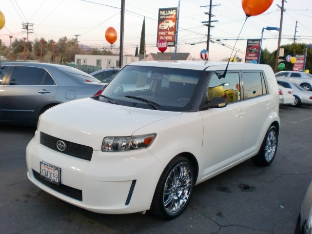 2008 Scion xB SW2