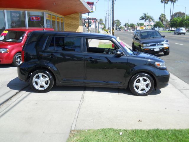 2008 Scion xB SW2