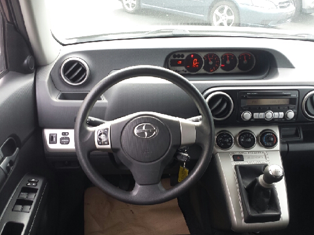 2008 Scion xB SW2