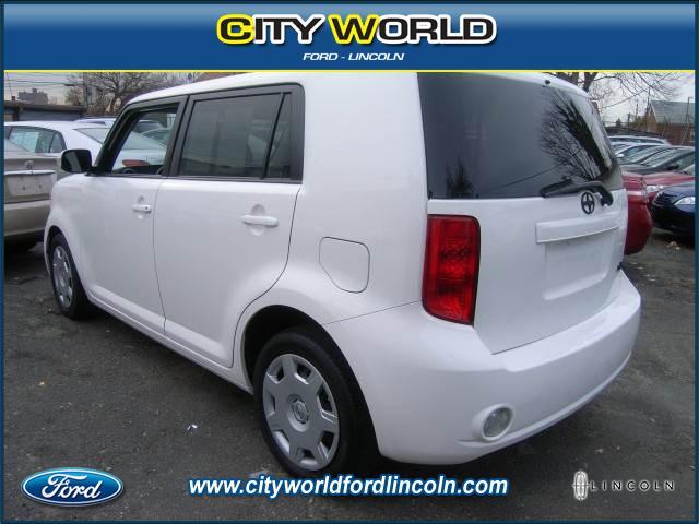 2008 Scion xB SW2