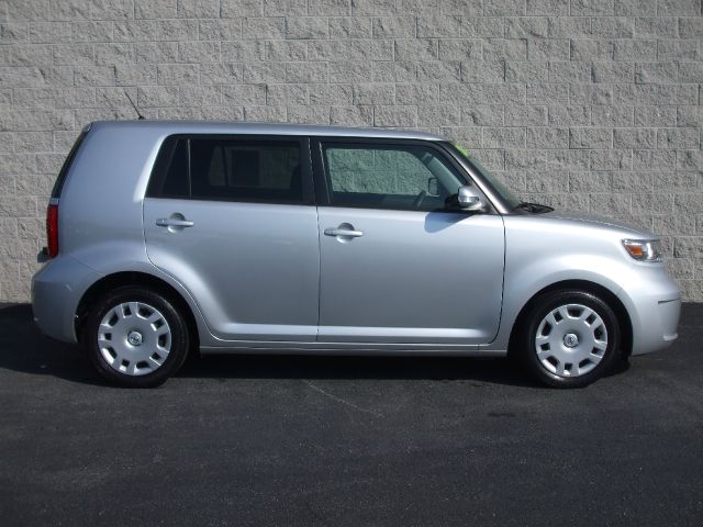 2009 Scion xB SW2