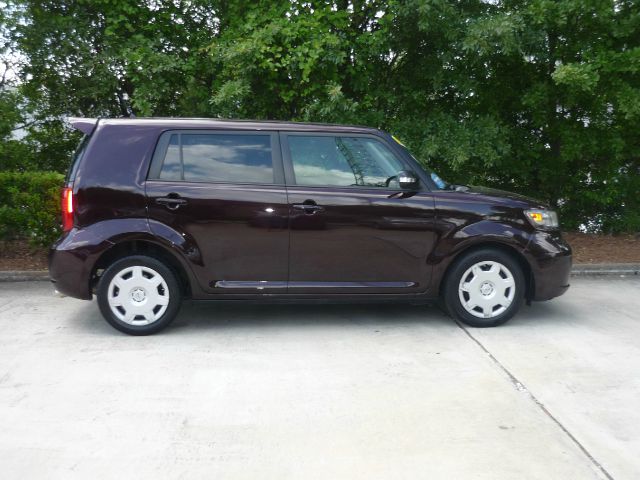 2010 Scion xB SLT 4X4 2500 Loaded W/video