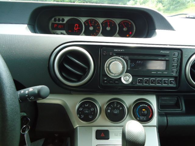 2010 Scion xB SLT 4X4 2500 Loaded W/video