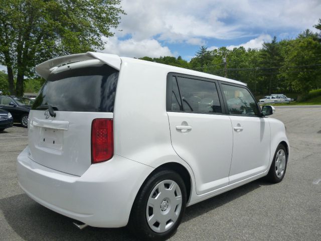 2010 Scion xB SLT 4X4 2500 Loaded W/video