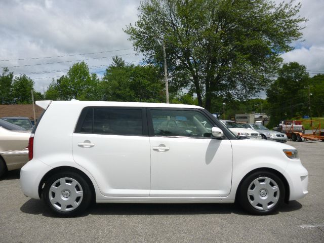 2010 Scion xB SLT 4X4 2500 Loaded W/video