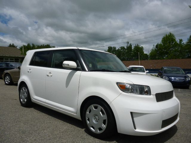 2010 Scion xB SLT 4X4 2500 Loaded W/video