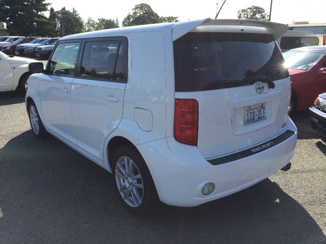 2010 Scion xB XLT FX4 Crew Cab