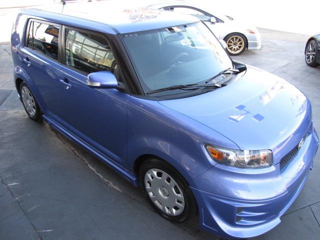 2010 Scion xB 4dr Sdn 300 Touring AWD Ltd Avail