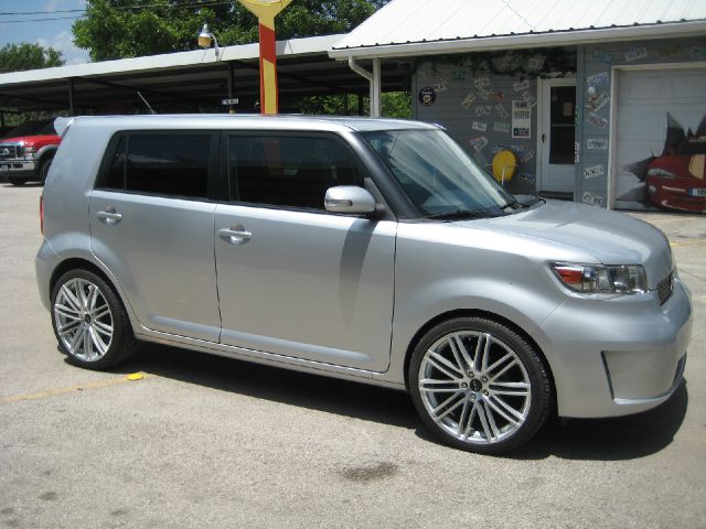 2010 Scion xB SLT 4X4 2500 Loaded W/video