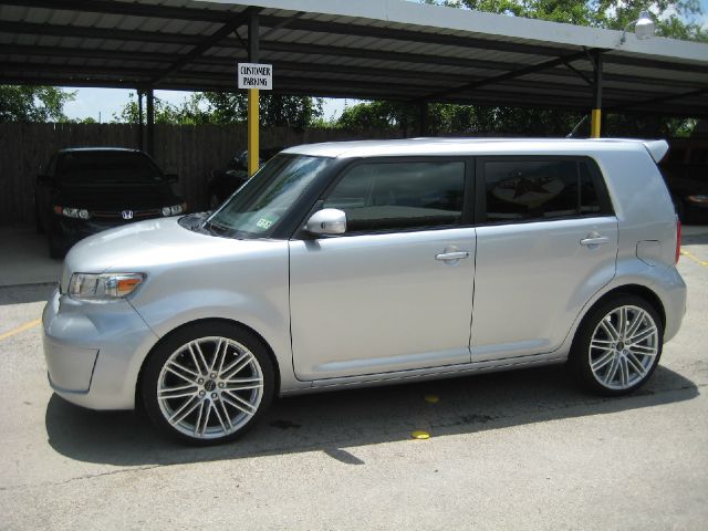 2010 Scion xB SLT 4X4 2500 Loaded W/video