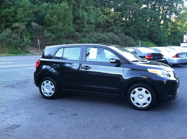 2008 Scion xD 1500 LS Ext. Cab Sportside