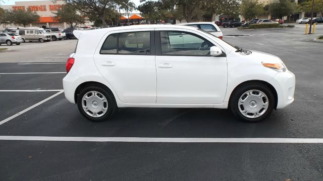 2008 Scion xD 1500 LS Ext. Cab Sportside