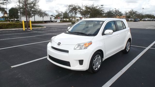 2008 Scion xD 1500 LS Ext. Cab Sportside