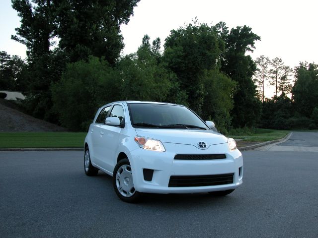 2008 Scion xD 1500 LS Ext. Cab Sportside