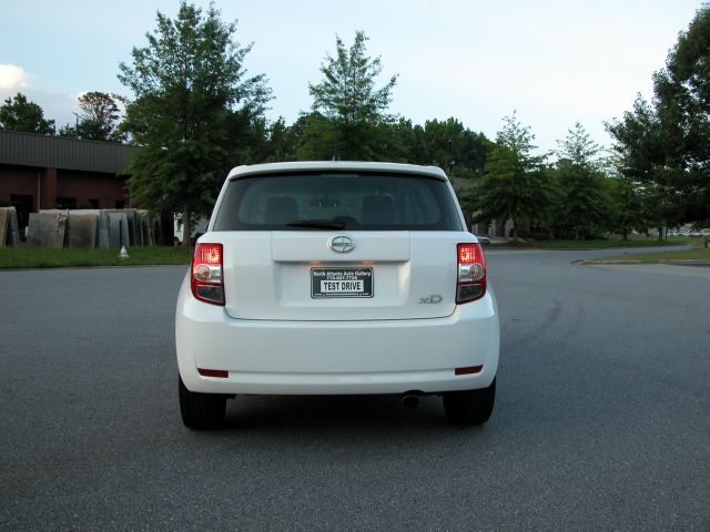 2008 Scion xD 1500 LS Ext. Cab Sportside