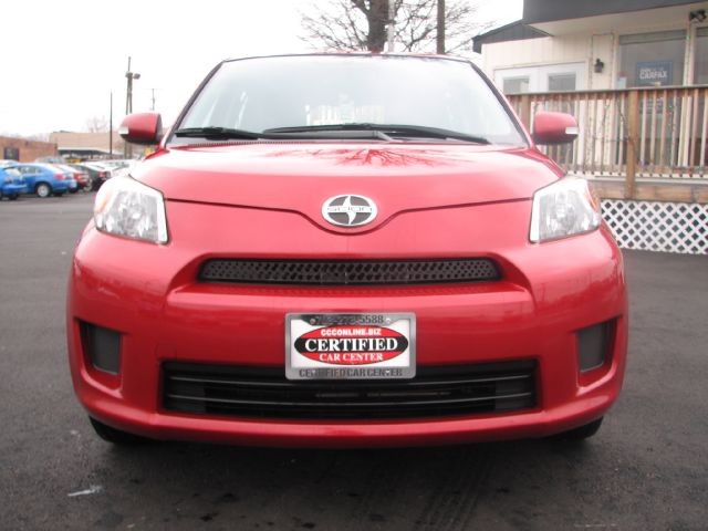 2009 Scion xD 4dr Sdn GLX V6 Auto