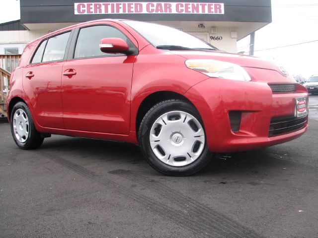 2009 Scion xD 4dr Sdn GLX V6 Auto