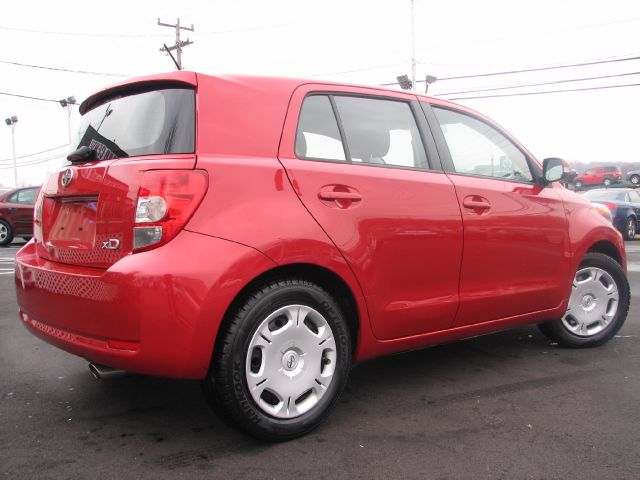 2009 Scion xD 4dr Sdn GLX V6 Auto
