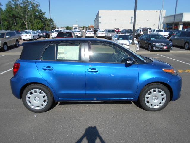2013 Scion xD 3/4 Ton K25