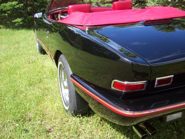1988 Studebaker Avanti Base