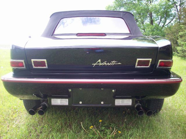 1988 Studebaker Avanti Base