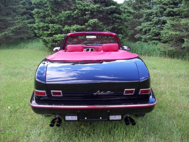 1988 Studebaker Avanti Base