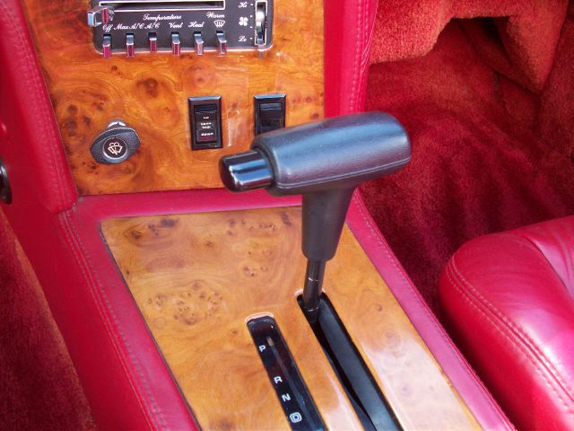 1988 Studebaker Avanti Base