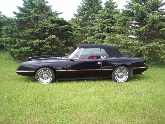 1988 Studebaker Avanti Base