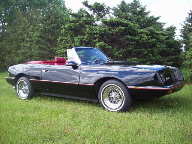 1988 Studebaker Avanti Base