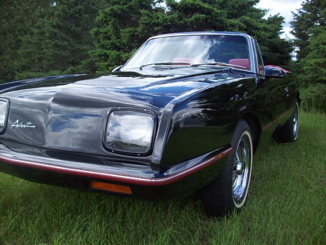 1988 Studebaker Avanti Base