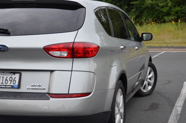 2006 Subaru B9 Tribeca 5d Hatchback