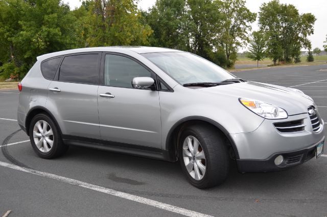 2006 Subaru B9 Tribeca 5d Hatchback