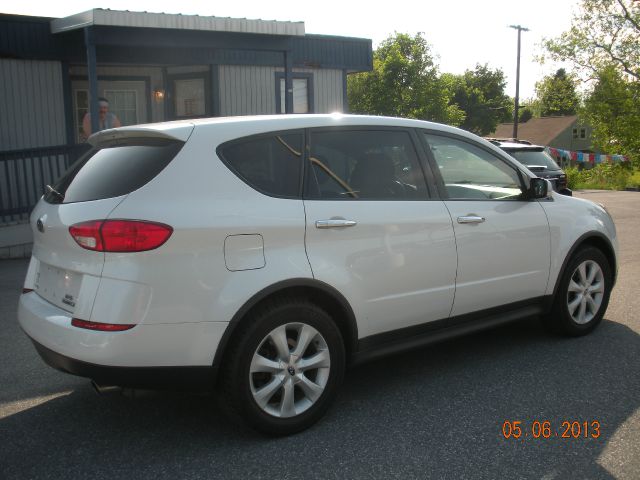 2006 Subaru B9 Tribeca 5d Hatchback