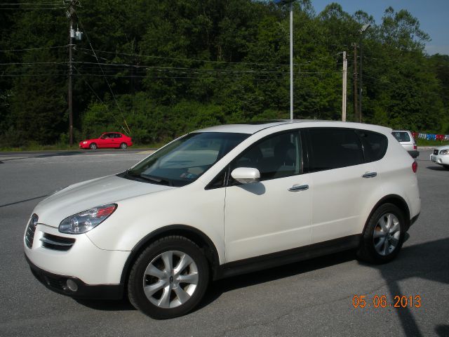 2006 Subaru B9 Tribeca 5d Hatchback