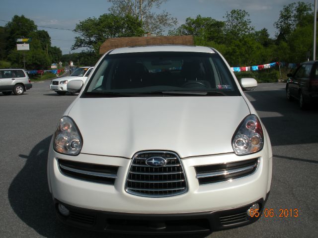 2006 Subaru B9 Tribeca 5d Hatchback