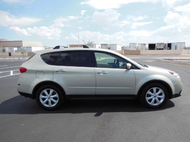 2006 Subaru B9 Tribeca 5d Hatchback