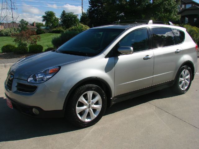 2007 Subaru B9 Tribeca 5d Hatchback