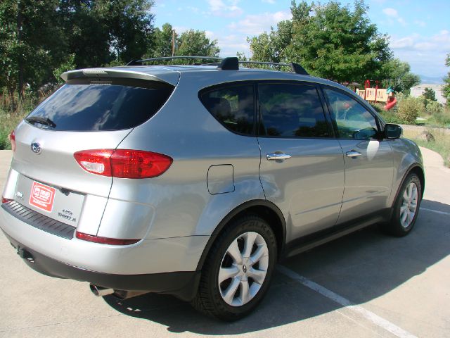 2007 Subaru B9 Tribeca 5d Hatchback